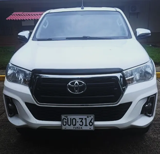 TOYOTA GUQ316 - Vista 3